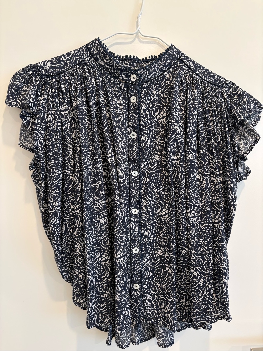 Madewell Navy and White Button-Front Ruffle Sleeve Blouse